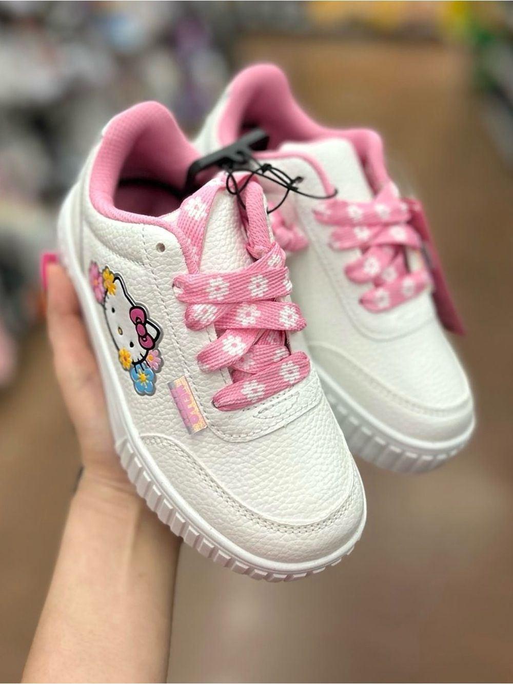 Hello Kitty 🐱 Girls Casual Court Sneakers Size 3 - Picture 2 of 15